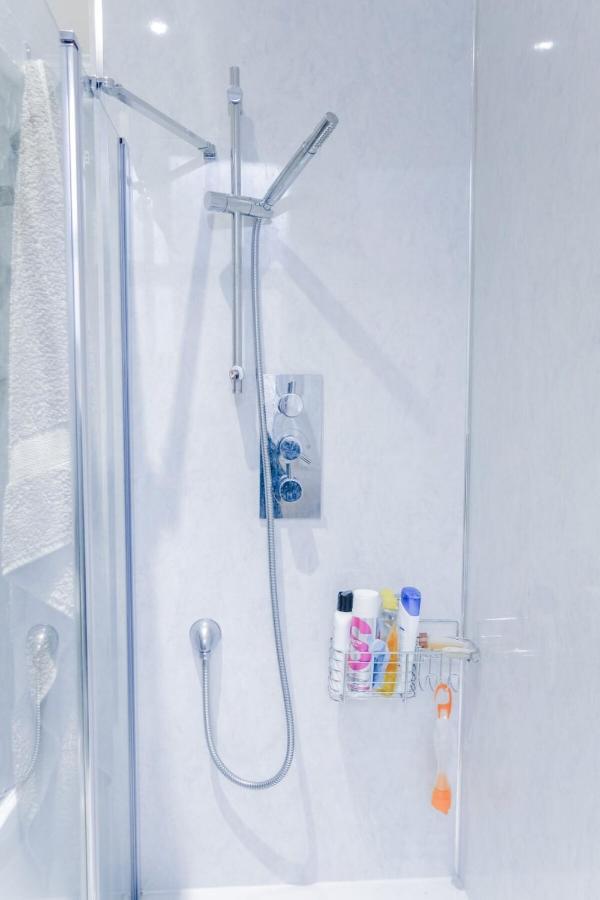 Newly Furnished 2 Bedroom Apartment On Leith Walk Единбург Екстер'єр фото